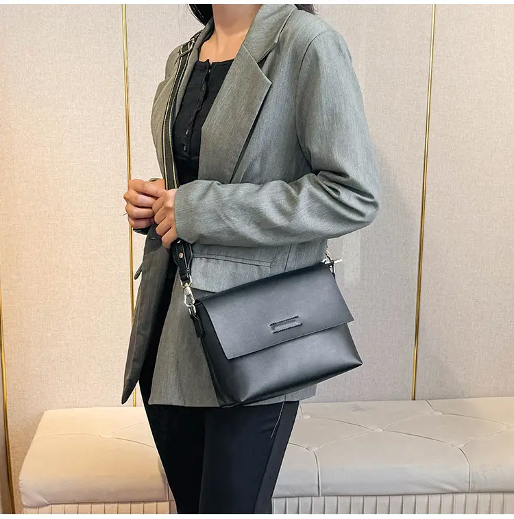 Black Leather Crossbody Bag for Women 2025 New Style — feature 8