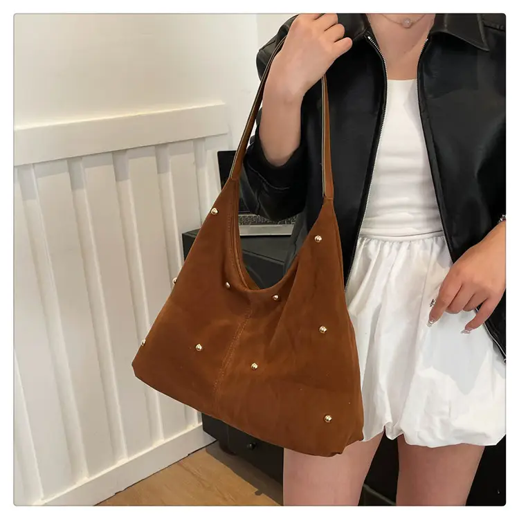 2025 Women's Beige Pearl Embellished Shoulder Bag — feature 12