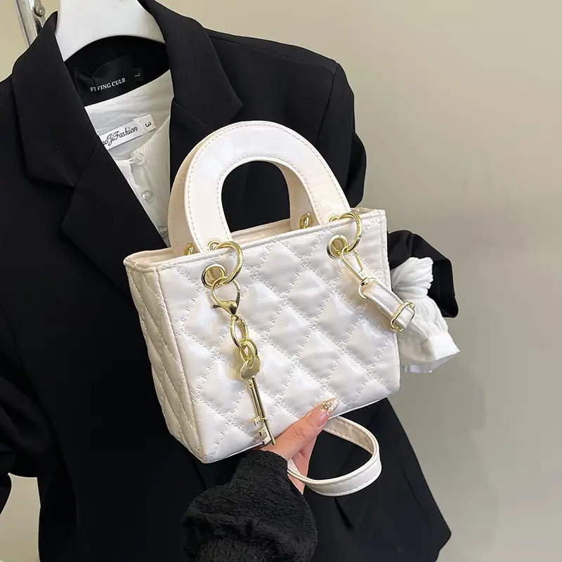 Black Rhombic Textured Handbag with Gold Chain - Image 8