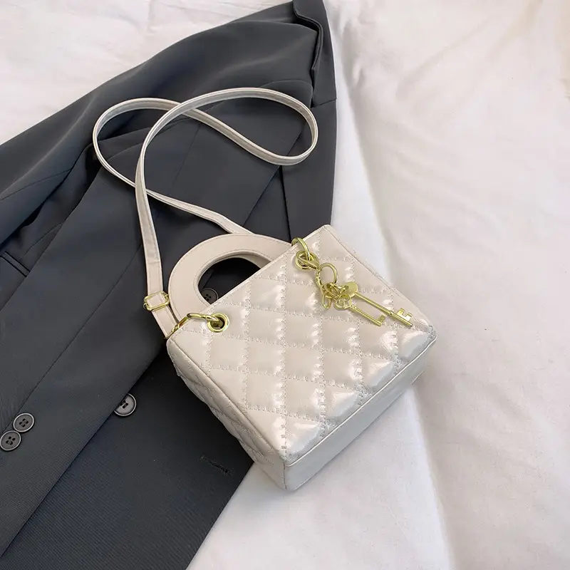 Black Rhombic Textured Handbag with Gold Chain - Image 6