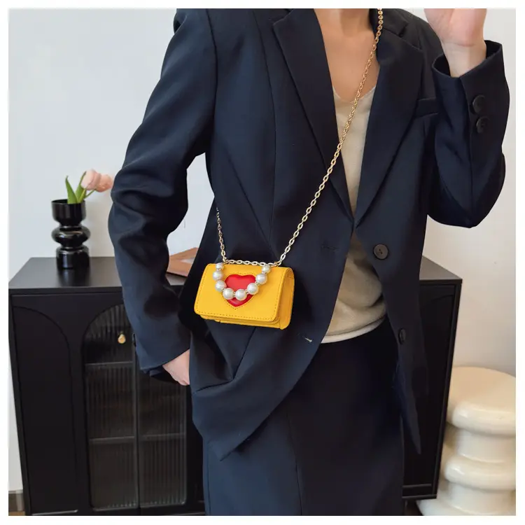 Korean Style Love Heart Crossbody Bag for Girls Girls — feature 18