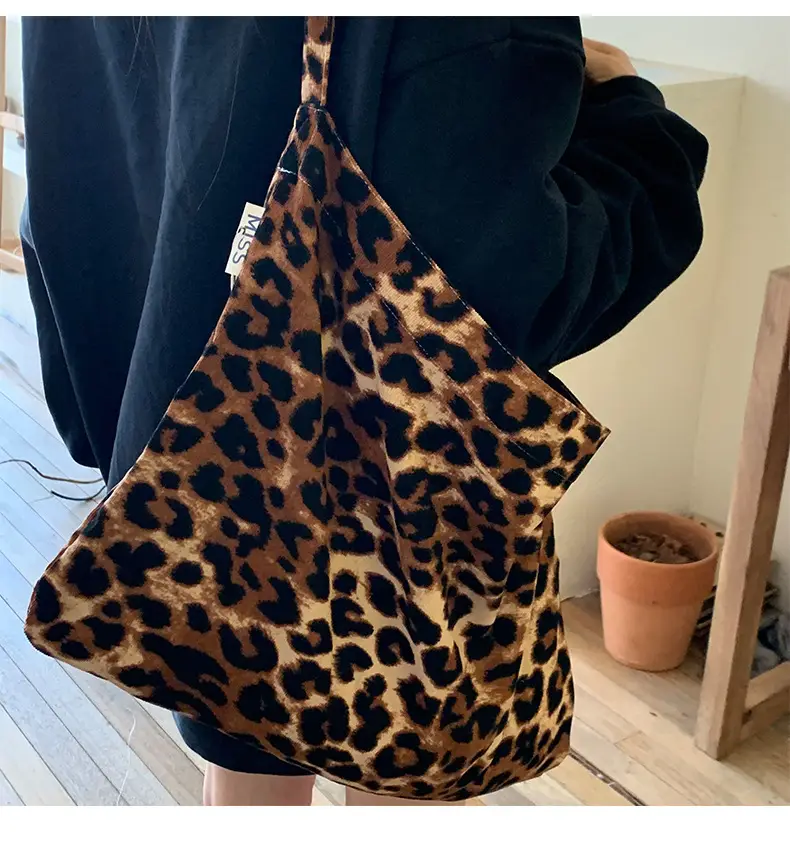 Women's Leopard Print Crossbody Bags Large Capacity — feature 6