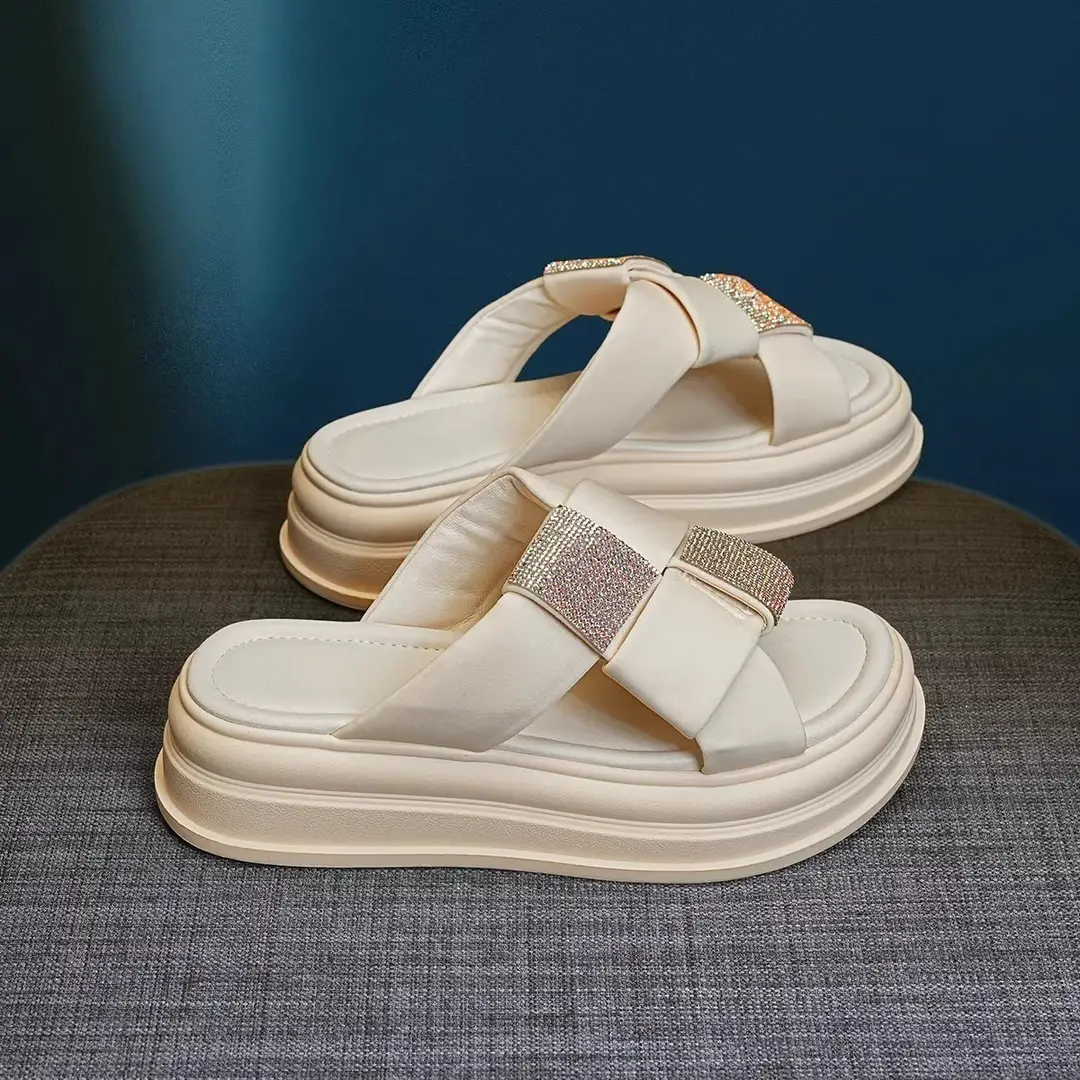 Casual Thick-soled Sandals and Slippers for Women 2025 New Summer High-end Sense Roman Rhinestone Slippers Elegant Fairy Style — feature 1