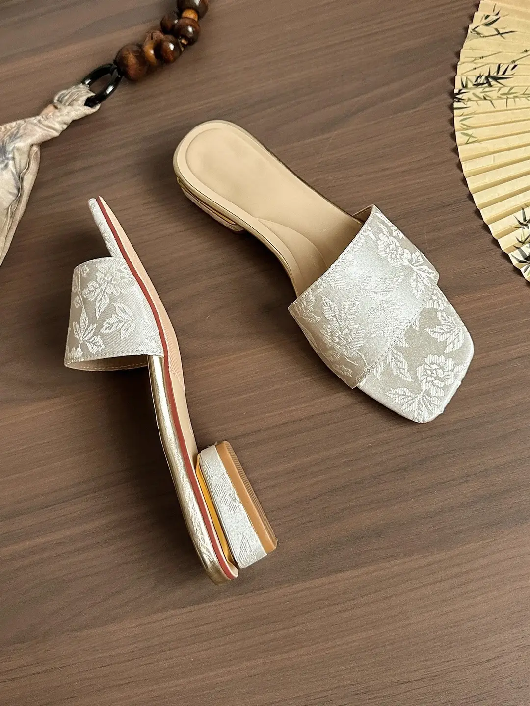 2026 Spring and Summer Fashionable Outdoor Flat Sandals New Chinese Style Versatile Chunky Heel Slippers for Women — feature 8