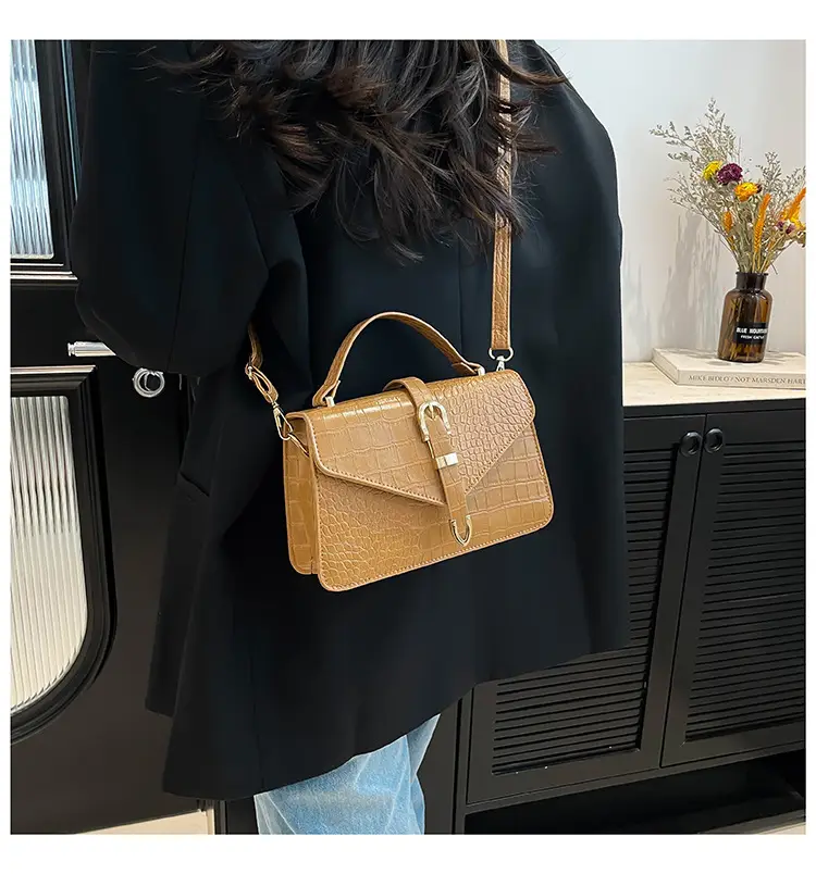 2025 Croc Pattern Shoulder Crossbody Bag Brown White Black β feature 15