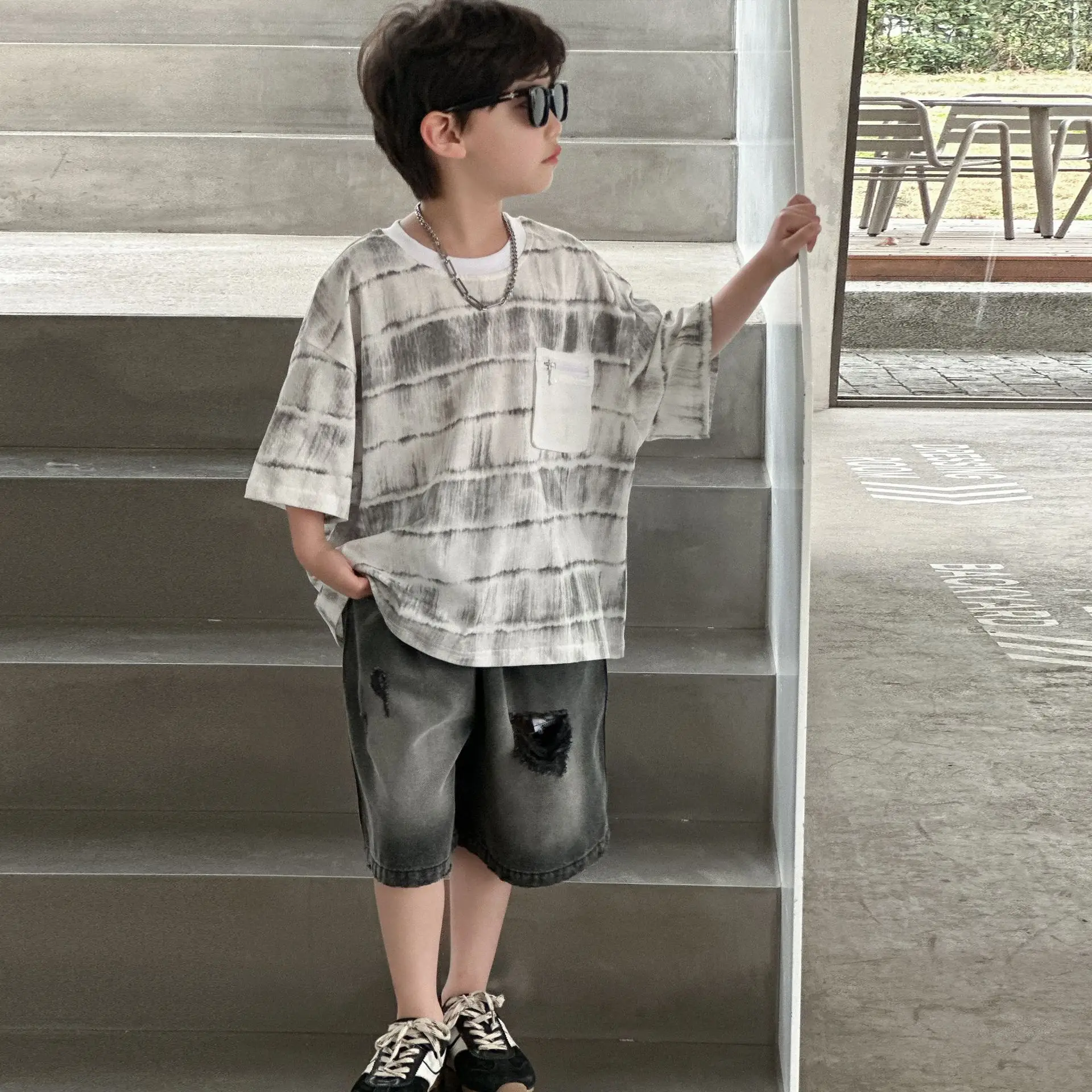 Boys Pure Cotton Tie-Dye Short Sleeve T-Shirt Medium — feature 2