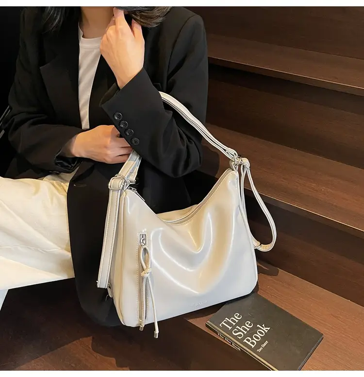 Korean Style Gold Leather Tote Bag 2025 — feature 14