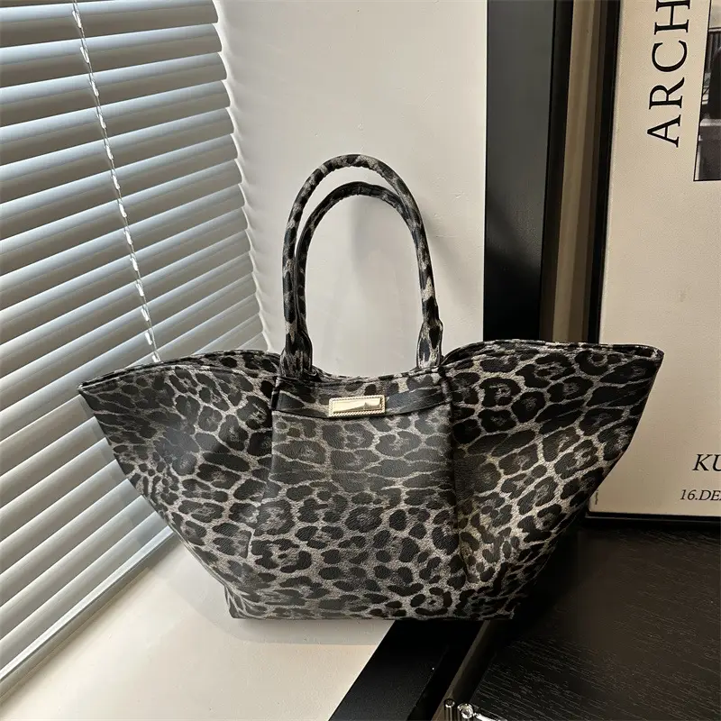2025 Leopard Print Large Shoulder Bag for Women