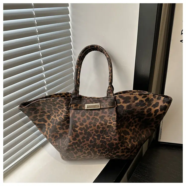 2025 Leopard Print Large Shoulder Bag for Women — feature 20