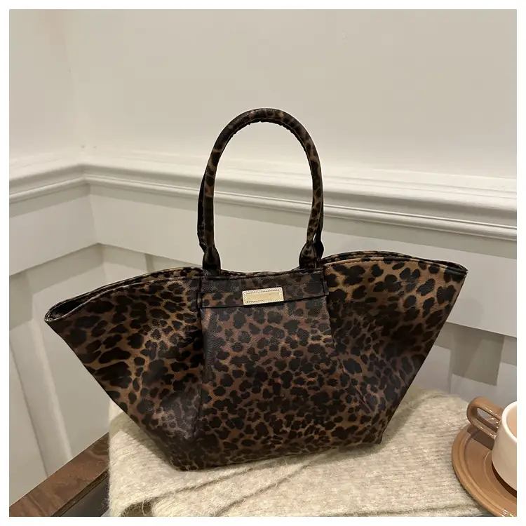 2025 Leopard Print Large Shoulder Bag for Women — feature 23