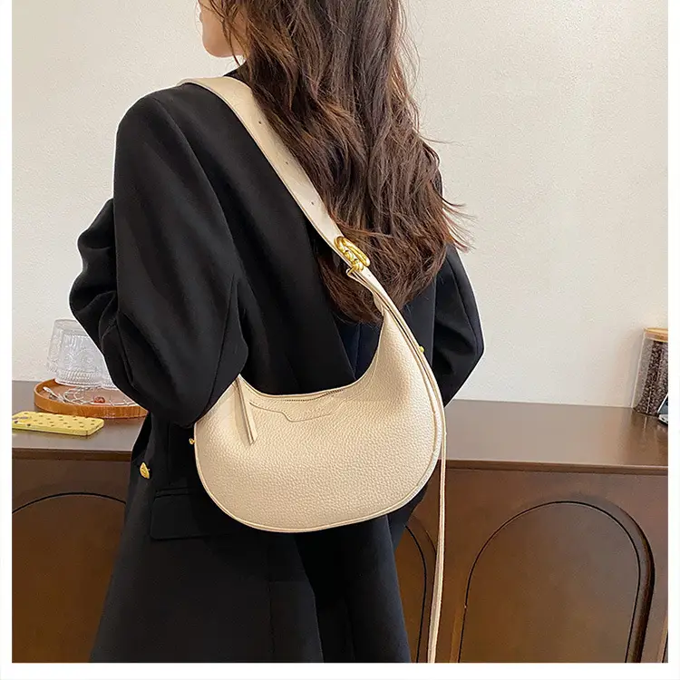 Minimalist Brown Leather Shoulder Bag with Adjustable Strap — feature 13