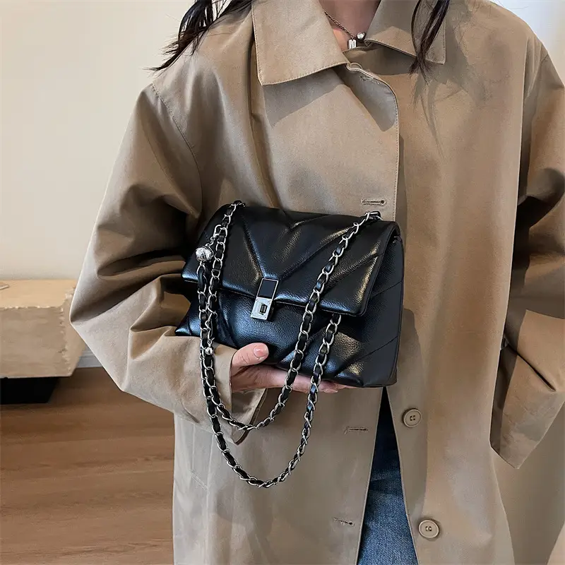 White Embroidered Chain Shoulder Bag for Women 2026 - Image 5