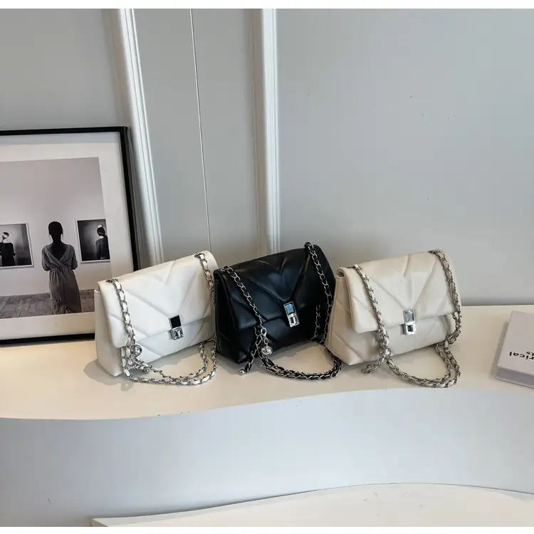 White Embroidered Chain Shoulder Bag for Women 2026 — feature 16
