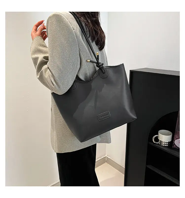 Women's Beige Straw Tote Bag with Leather Handles — feature 17