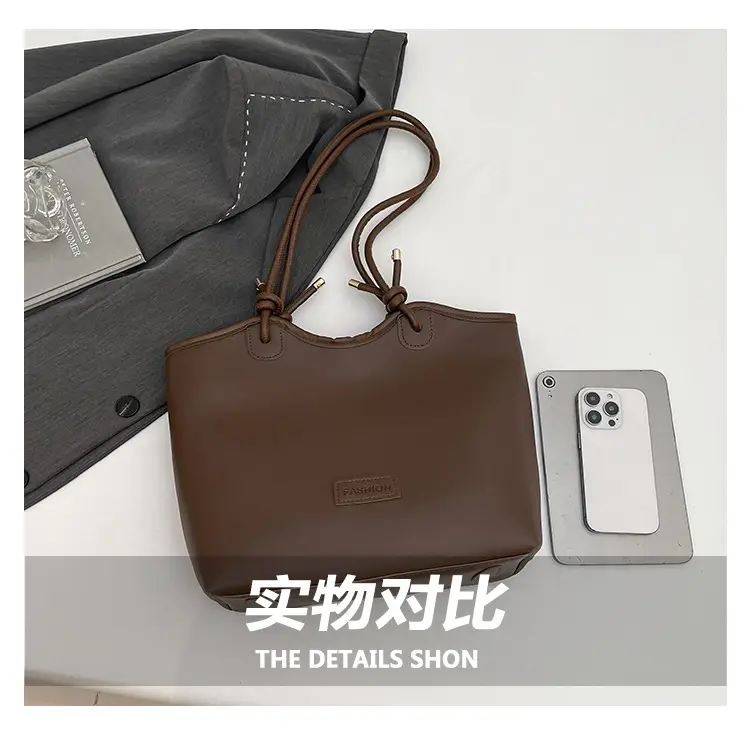 Women's Beige Straw Tote Bag with Leather Handles — feature 4