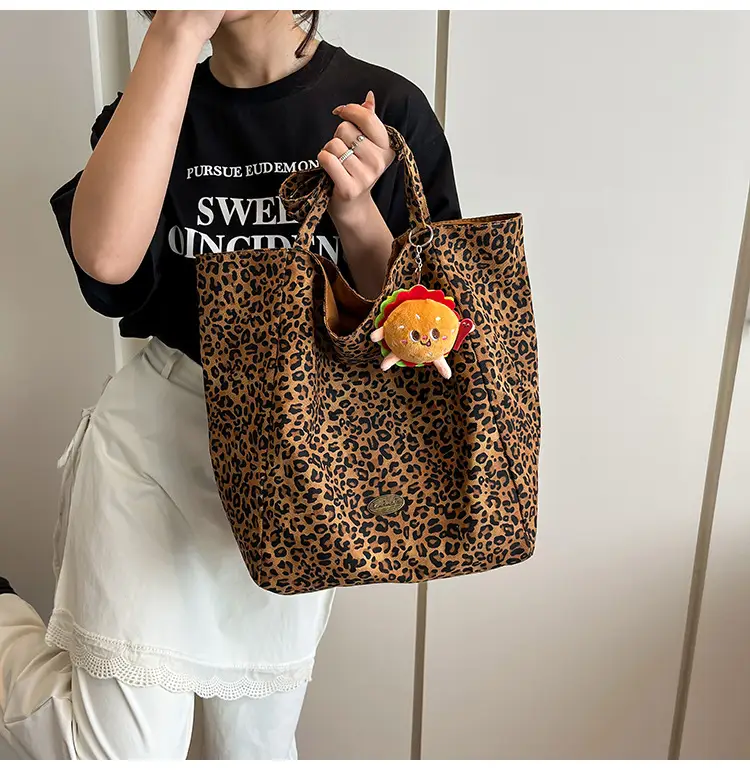 Women Leopard Print Canvas Shoulder Bag 2025 — feature 10