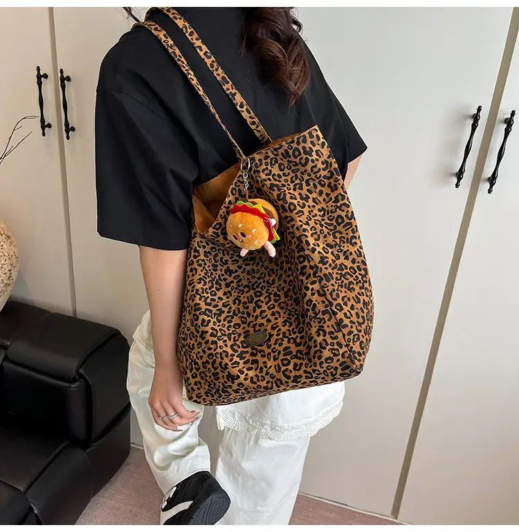 Women Leopard Print Canvas Shoulder Bag 2025 — feature 11