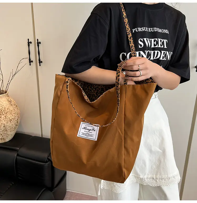Women Leopard Print Canvas Shoulder Bag 2025 — feature 13