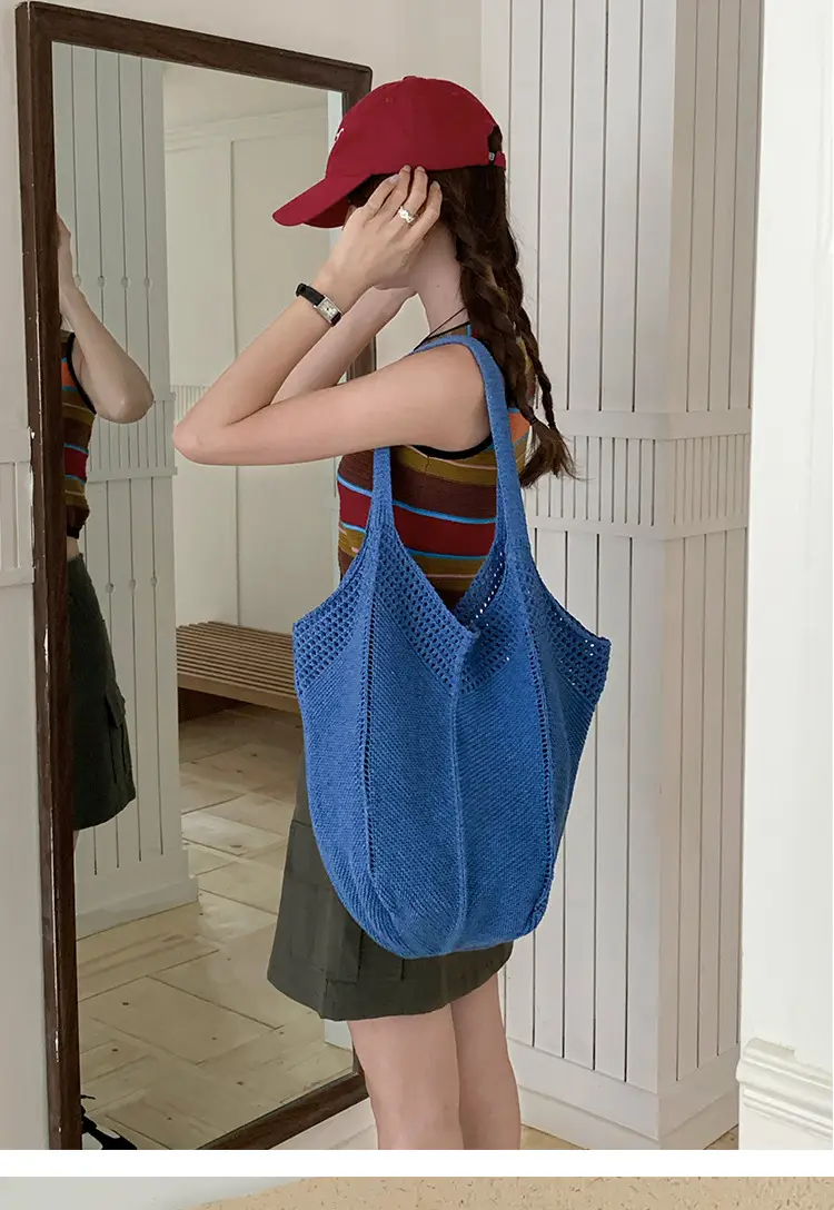 Red Knitted Women's Large Capacity Shoulder Bag — feature 13