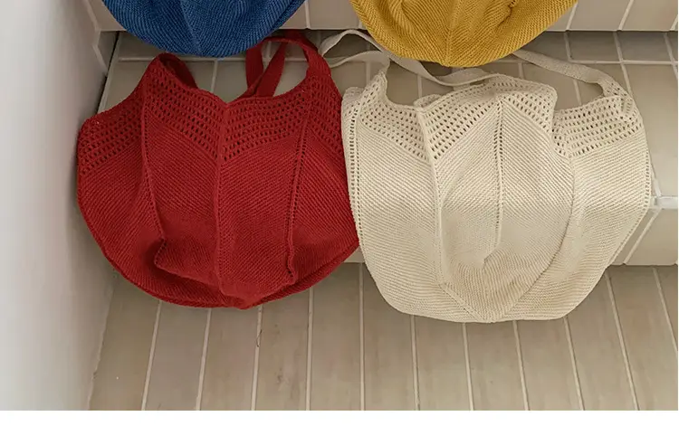 Red Knitted Women's Large Capacity Shoulder Bag — feature 20