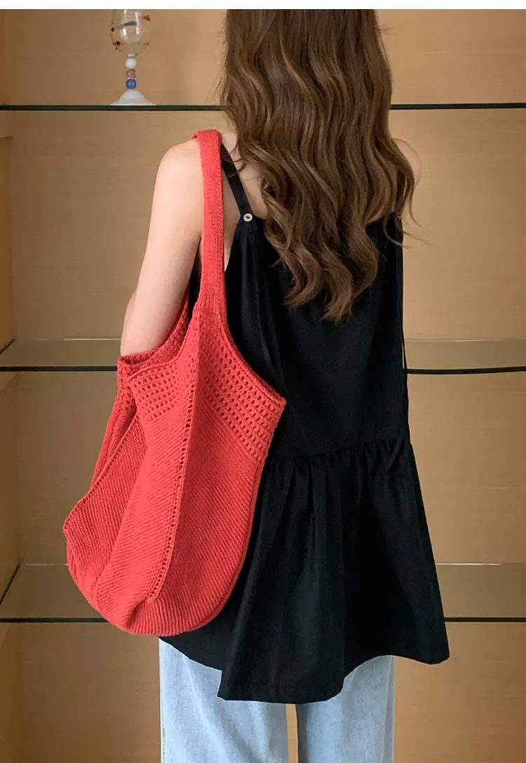 Red Knitted Women's Large Capacity Shoulder Bag — feature 7
