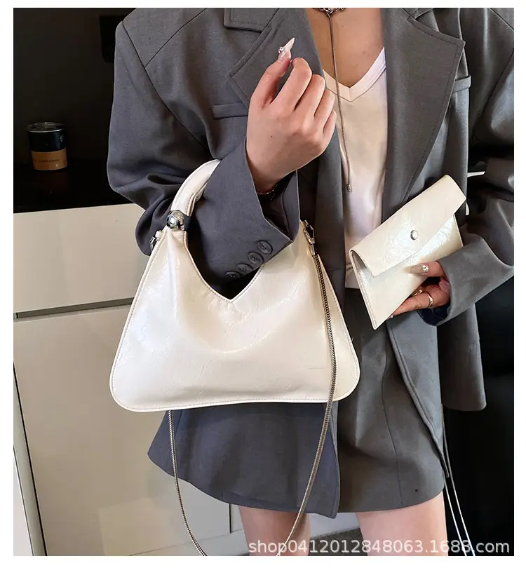 Black One-shoulder Handbag for Women 2025 — feature 1