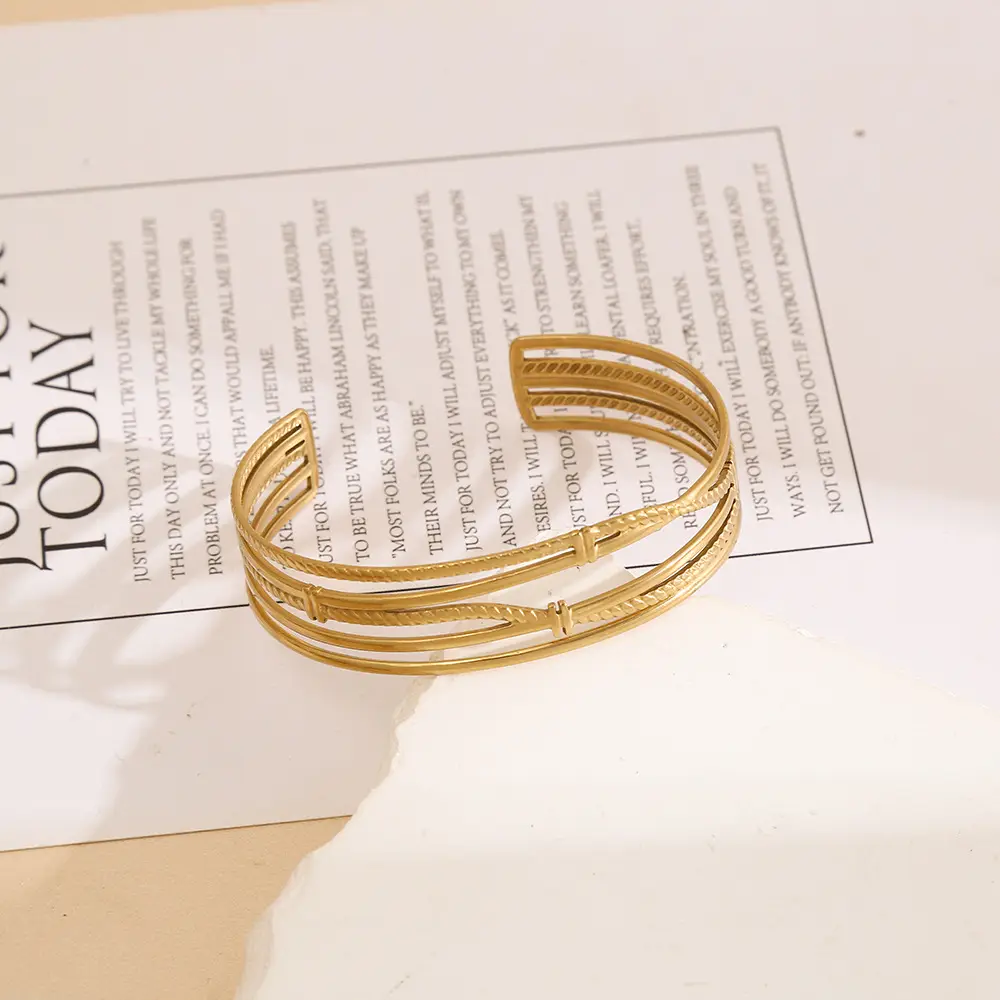 Cross-Border Hot-Selling Stainless Steel Open Hydraulic Bracelet European and American Fashion Armband Plated with 18K Real Gold Titanium Steel Bracelet