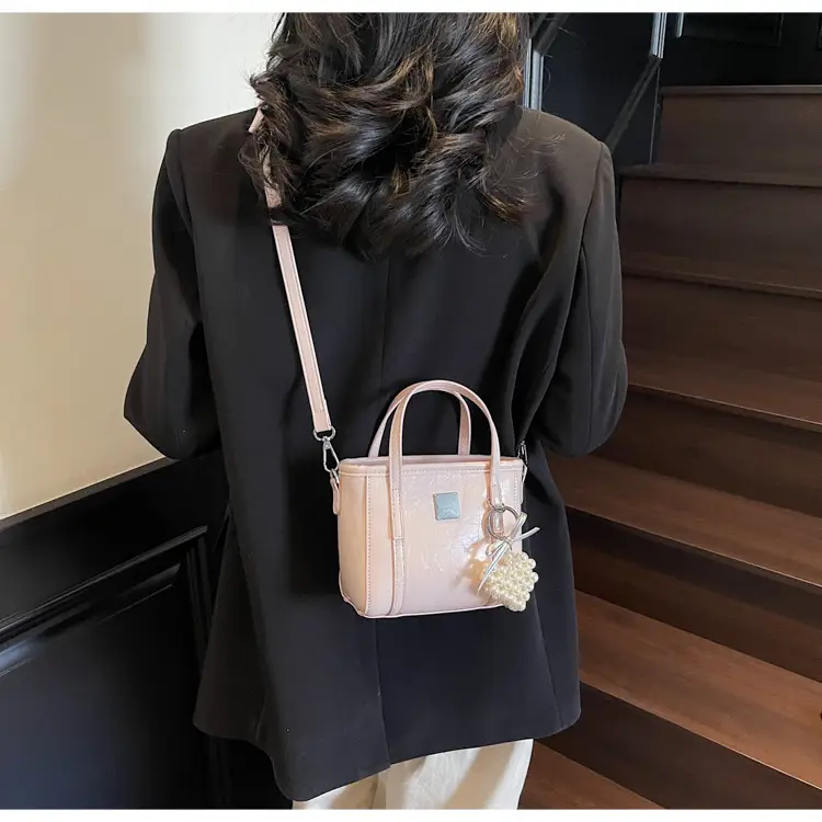 Women's Western Style Pearl Bucket Bag Cream — feature 11