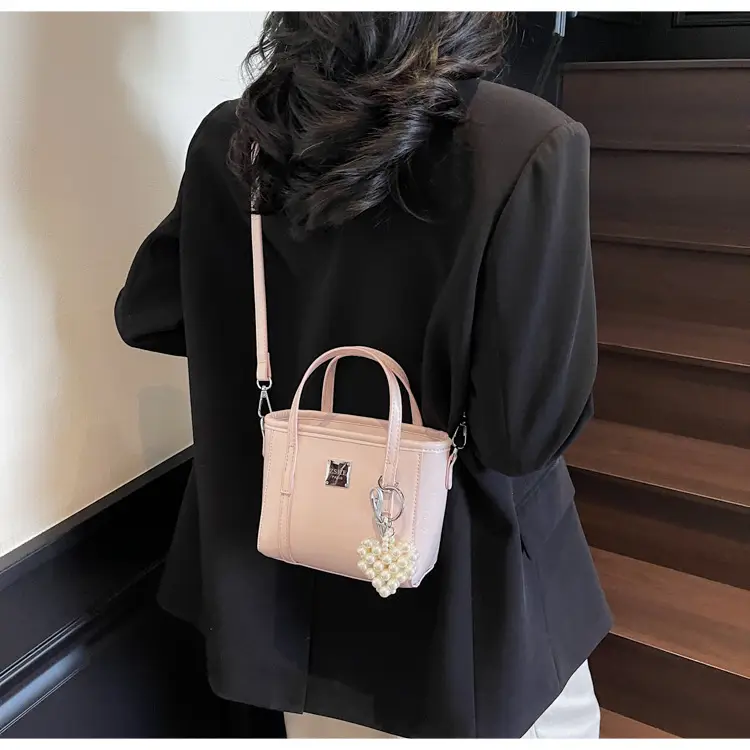 Women's Western Style Pearl Bucket Bag Cream — feature 12