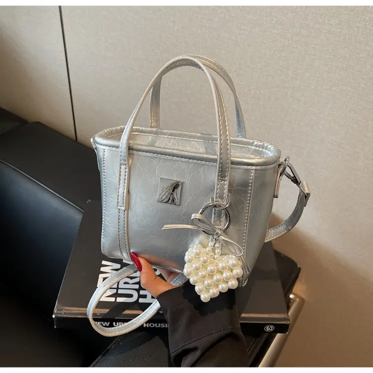 Women's Western Style Pearl Bucket Bag Cream — feature 22
