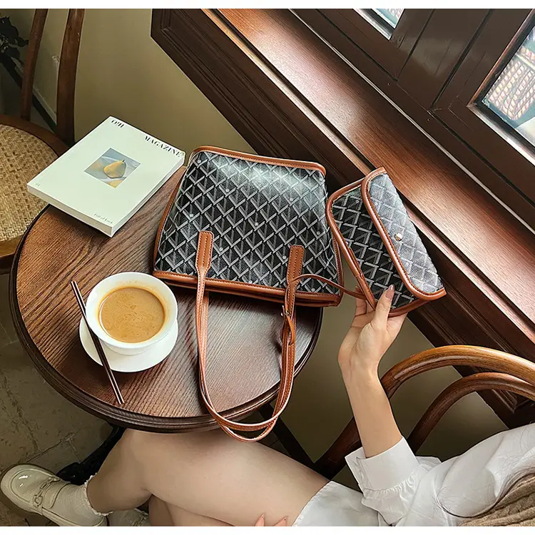 Trendy Black Quilted Women's Multi-Piece Handbag Set — feature 42