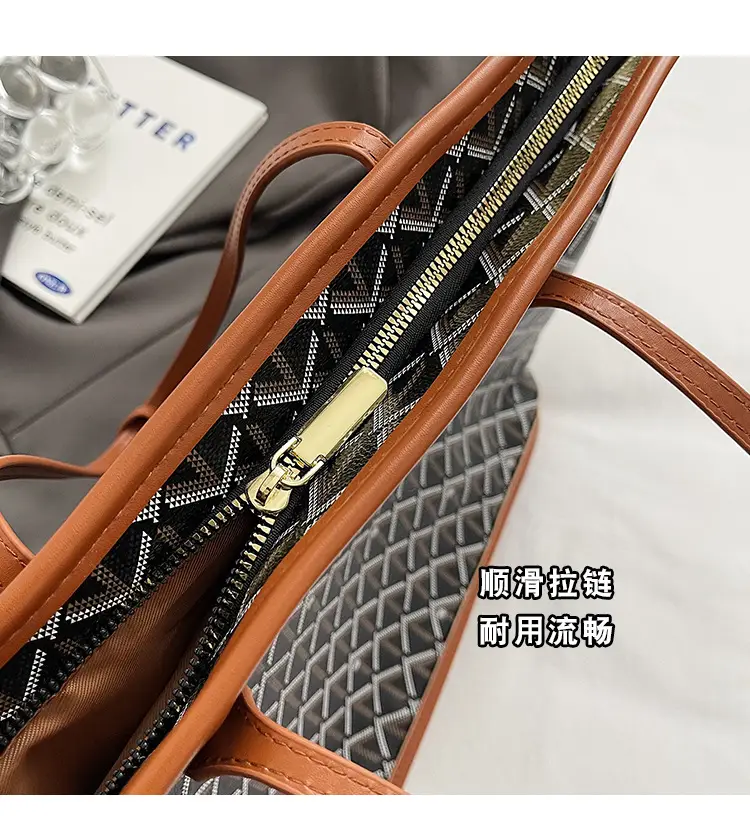 Trendy Black Quilted Women's Multi-Piece Handbag Set — feature 9