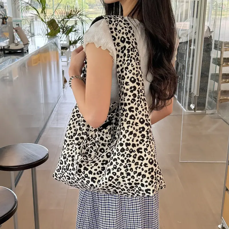 Leopard Print Shoulder Bag Large Capacity Fashion Tote — feature 2