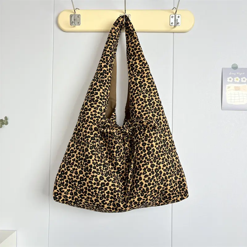 Leopard Print Shoulder Bag Large Capacity Fashion Tote — feature 29