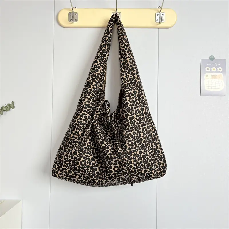 Leopard Print Shoulder Bag Large Capacity Fashion Tote — feature 30