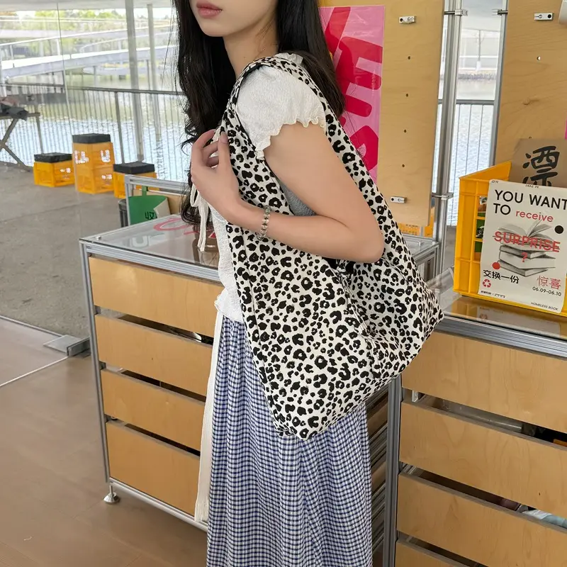 Leopard Print Shoulder Bag Large Capacity Fashion Tote — feature 4