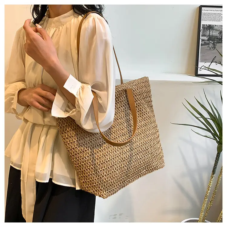 Women Straw Woven Large Capacity Shoulder Bag 2025 — feature 15