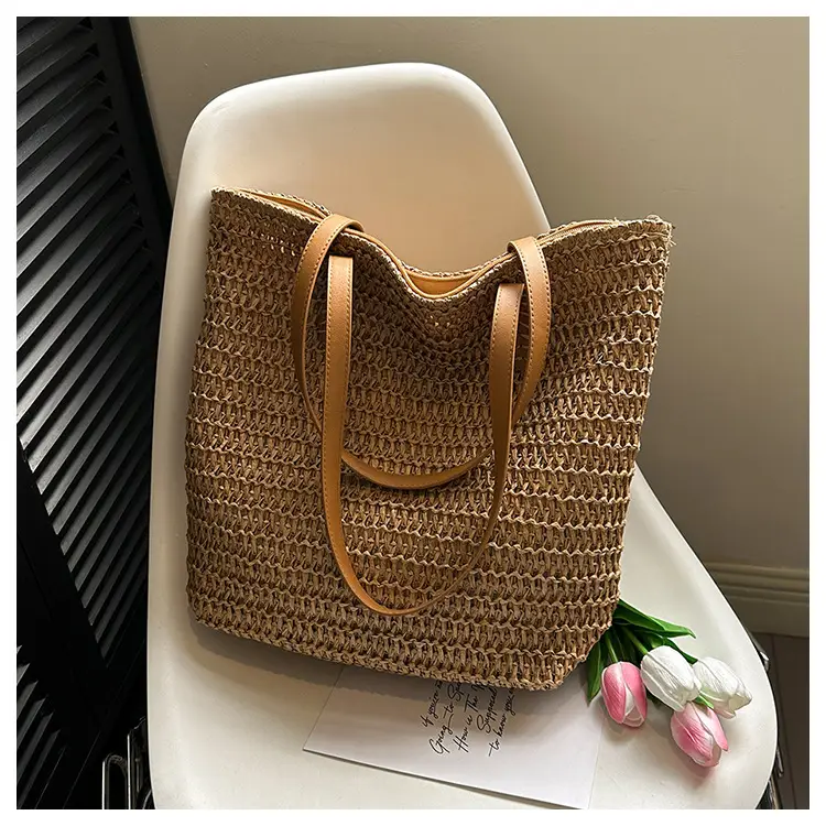 Women Straw Woven Large Capacity Shoulder Bag 2025 - Image 2