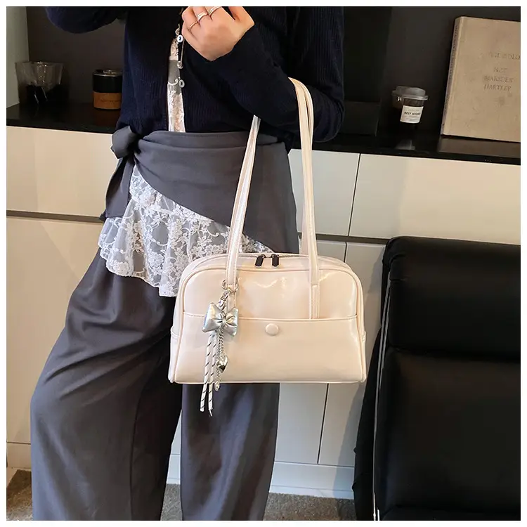 Pink Korean Style Shoulder Bag with Chain Strap — feature 28