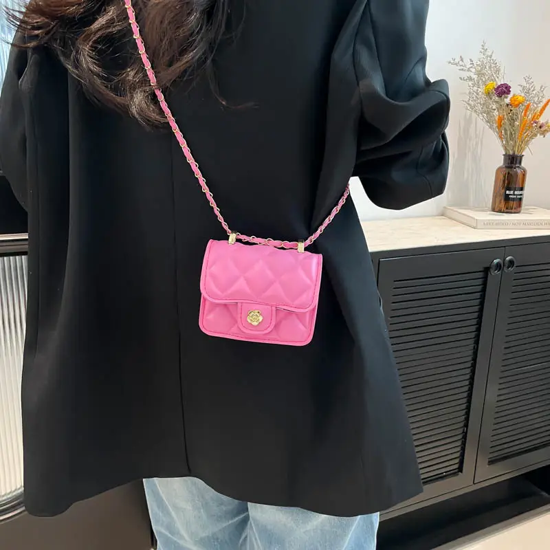 Black Quilted Mini Chain Shoulder Bag for Women - Image 2