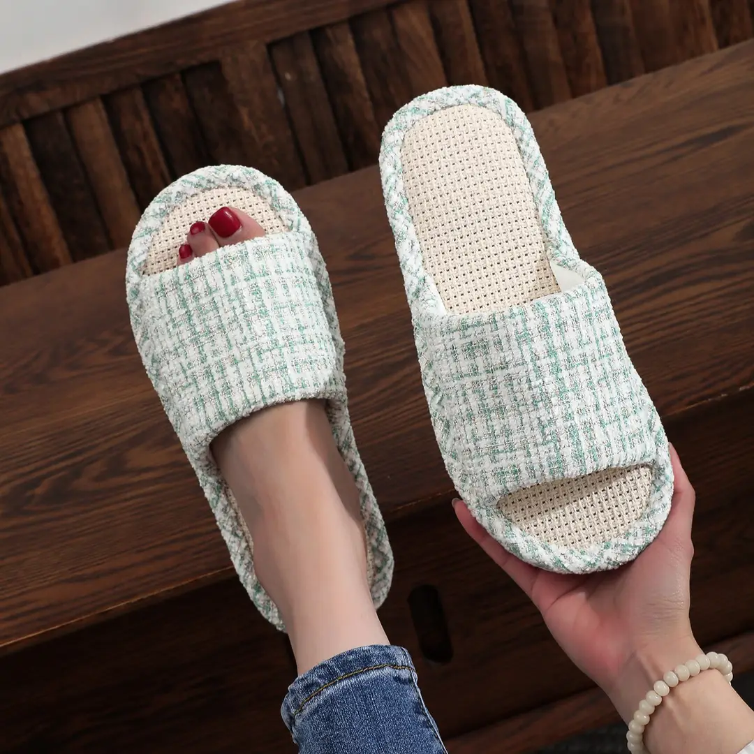 Cute Cartoon Women's Cotton Slippers for Home Plush Warm Furry Slippers for Women Indoor Home Warmth