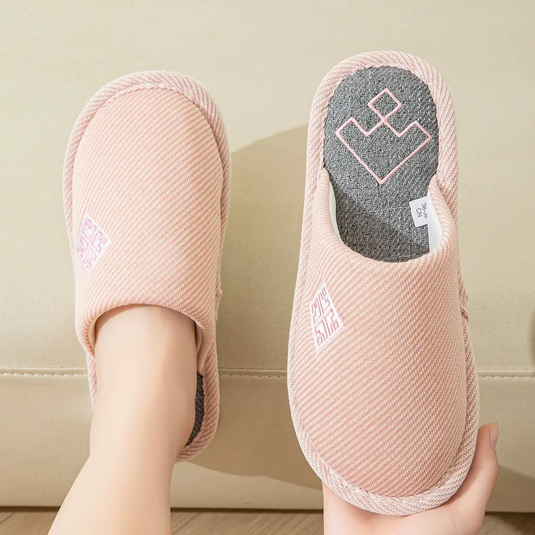 Cute Cartoon Women's Cotton Slippers for Home Plush Warm Furry Slippers for Women Indoor Home Warmth