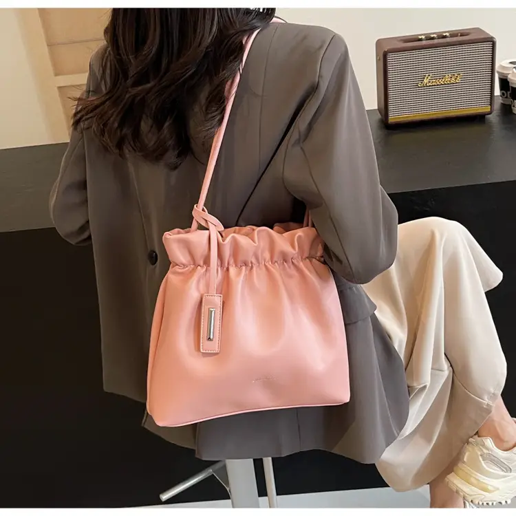 2025 Trendy Pleated Shoulder Bag for Women Brown — feature 24