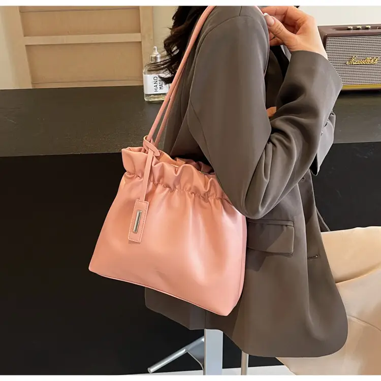 2025 Trendy Pleated Shoulder Bag for Women Brown — feature 25