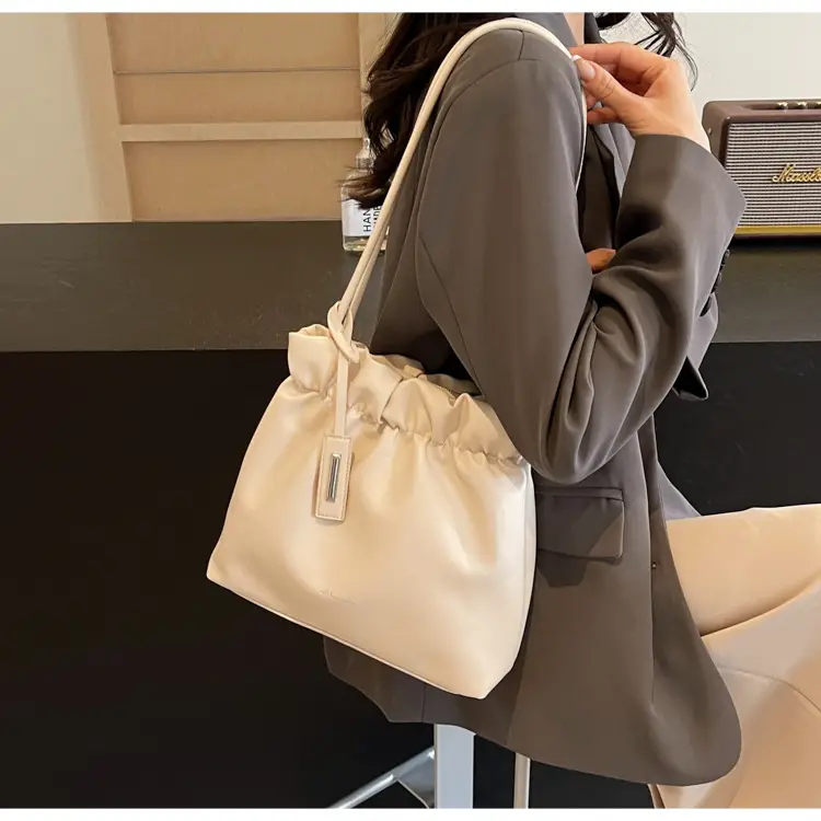 2025 Trendy Pleated Shoulder Bag for Women Brown — feature 30