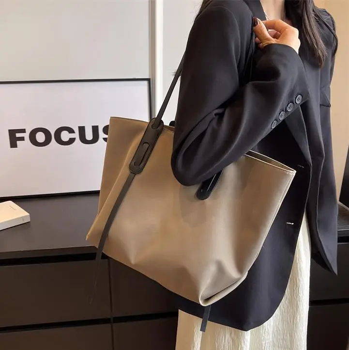 Women's Large Capacity Oxford Cloth Tote Bag Beige - Image 5