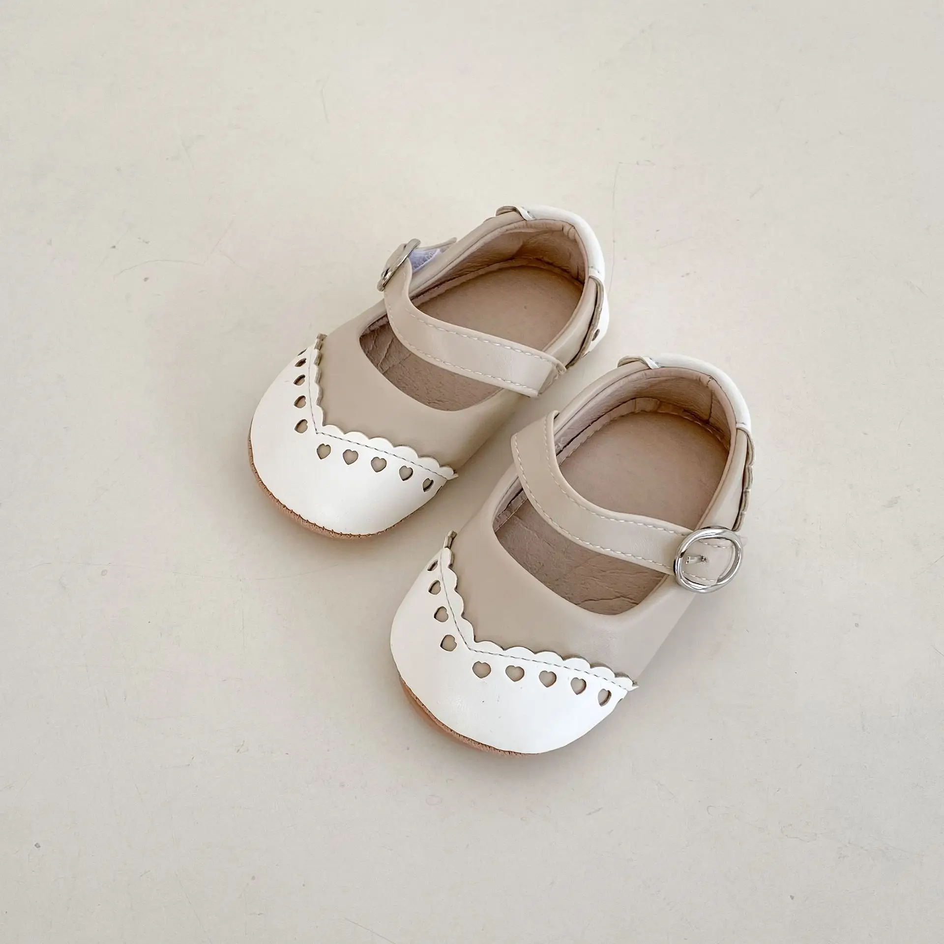 Baby's Hollow Leaf Leather Shoes White Black