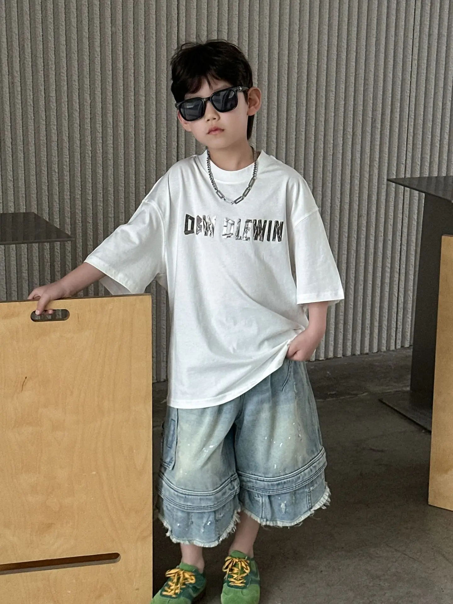 Boys White Graphic Shorts T-Shirt 2025 - Image 2