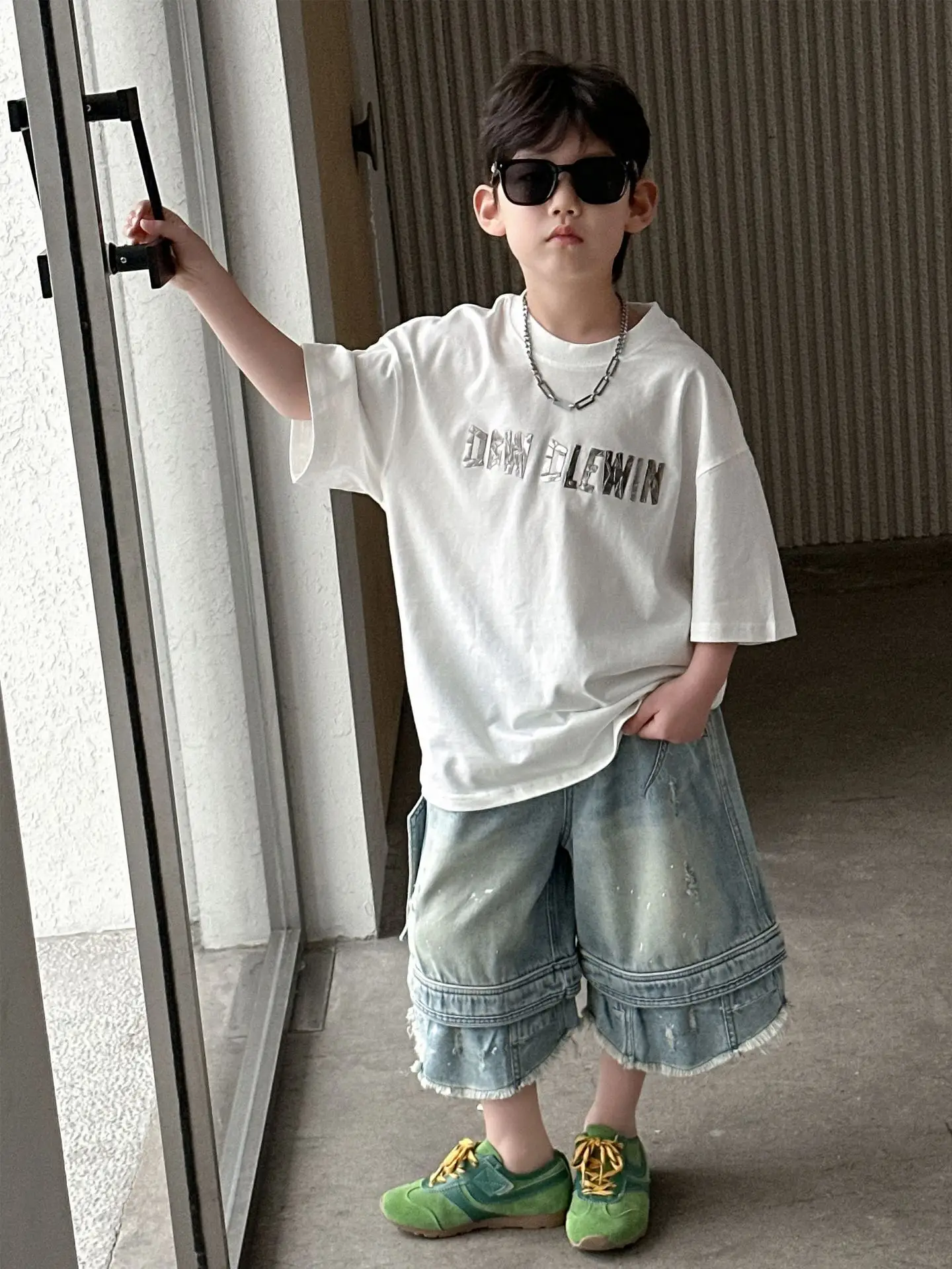 Boys White Graphic Shorts T-Shirt 2025 - Image 6