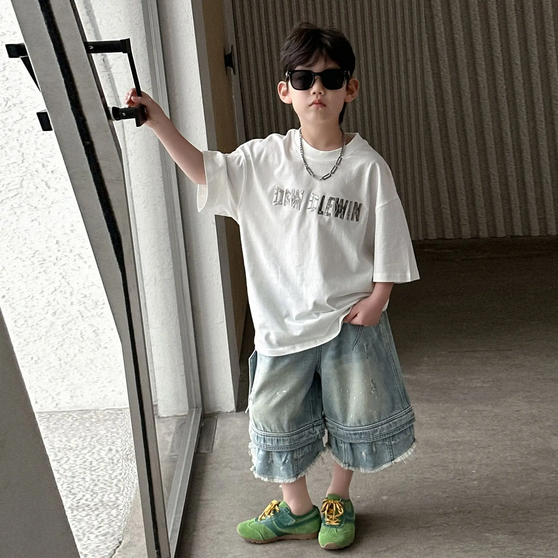Boys White Graphic Shorts T-Shirt 2025 — feature 2